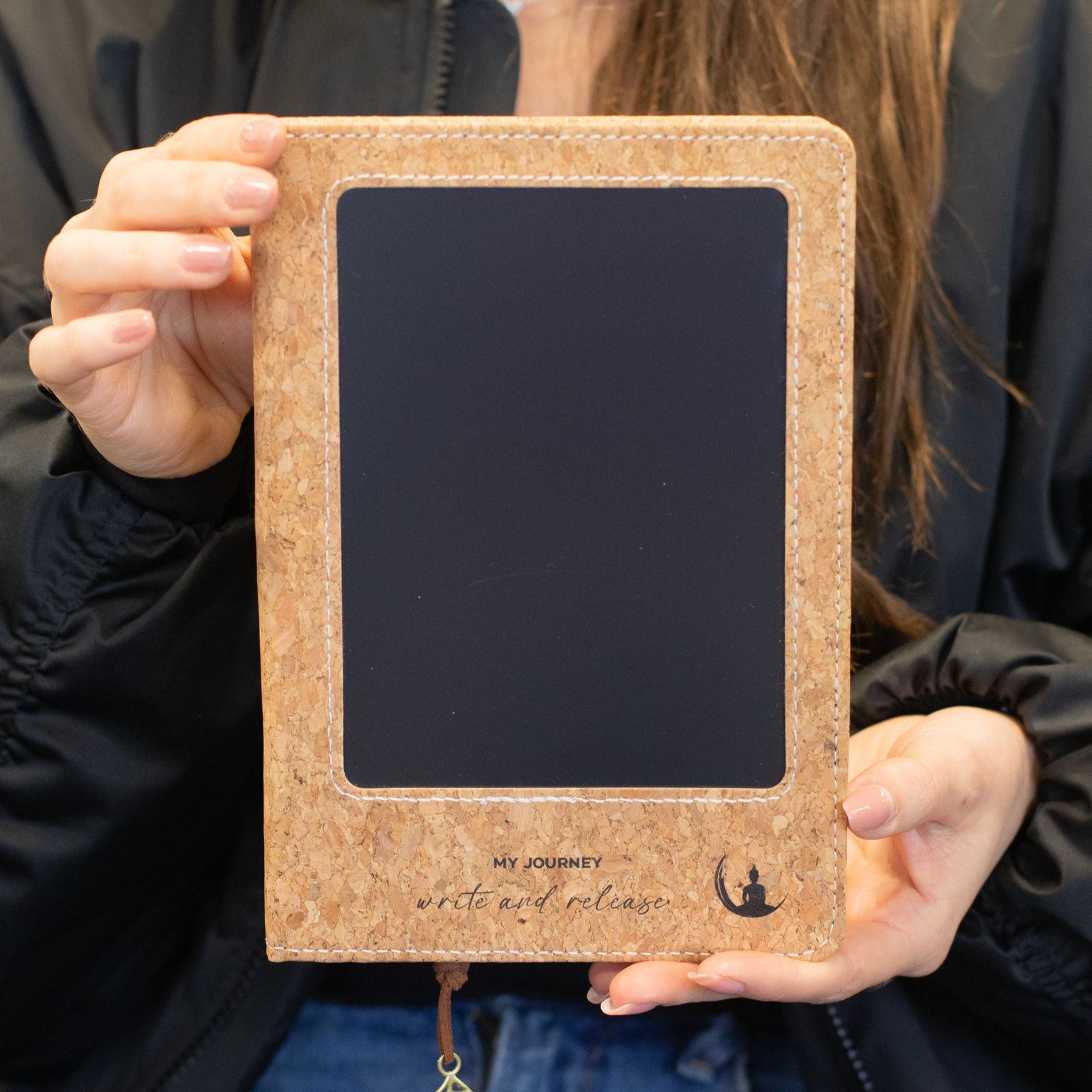 Cuaderno de notas A5 - pantalla LCD borrable - efecto cuero de corcho - 80 hojas - Imagen 12